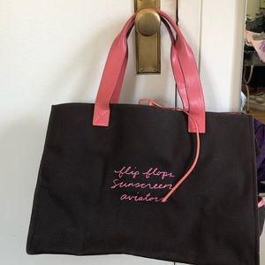 Kate Spade weekender bag w words, pockets, GOOD